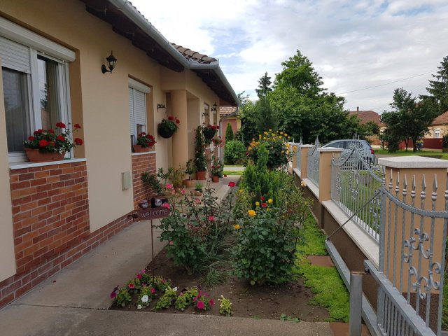 Lisztes Éva kertje 02